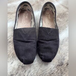 TOMS Black Slip-Ons size 6.5